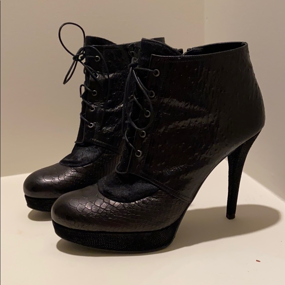Stuart Weitzman Booties Size 10.5 - image 4